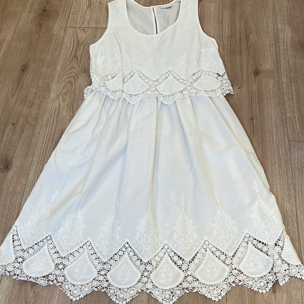 BEAUTIFUL WHITE SUMMER DRESS